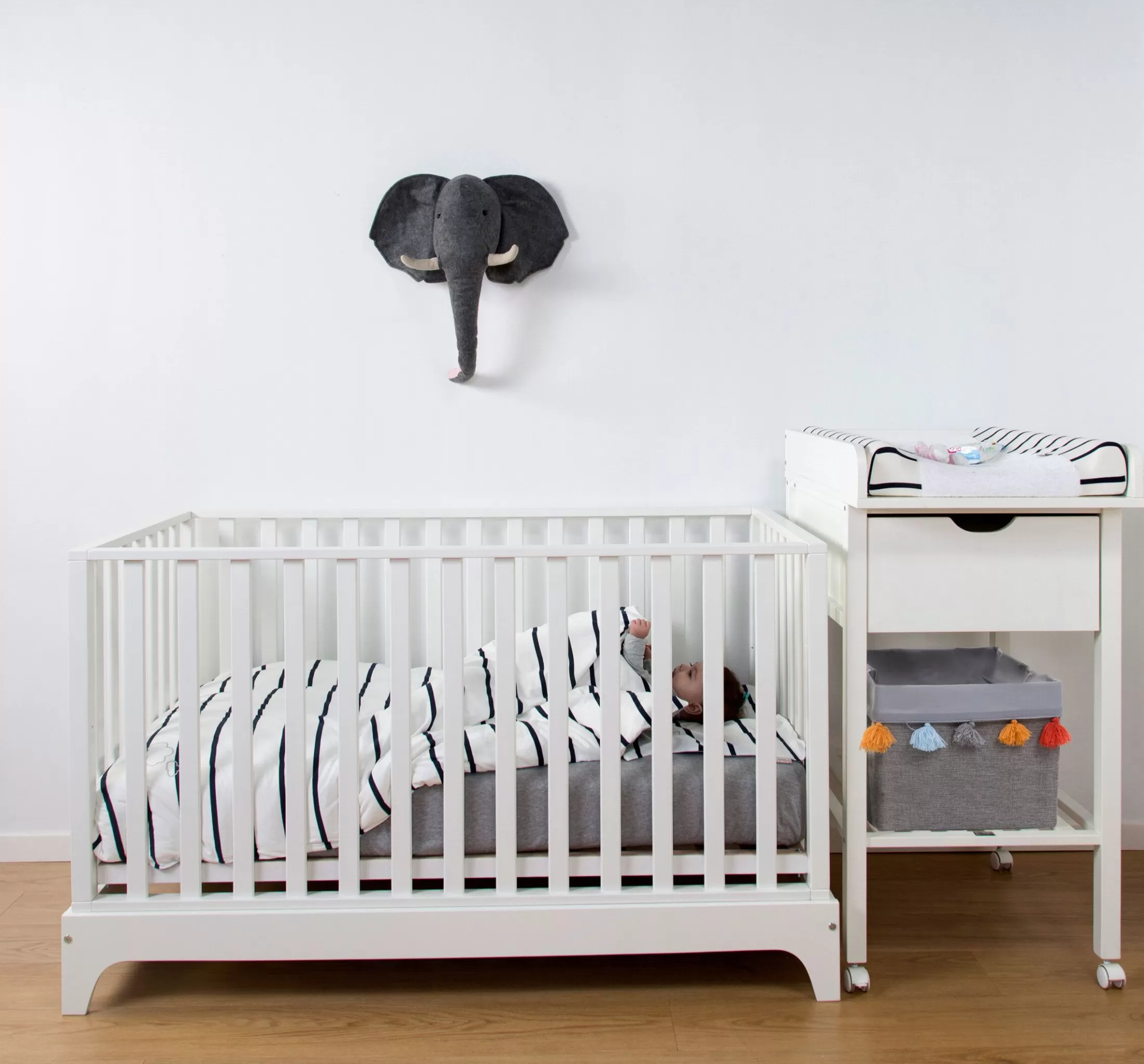 Store Lit bébé 70x140cm BE17 blanc Enfant Lits D'enfant Et De Bébé