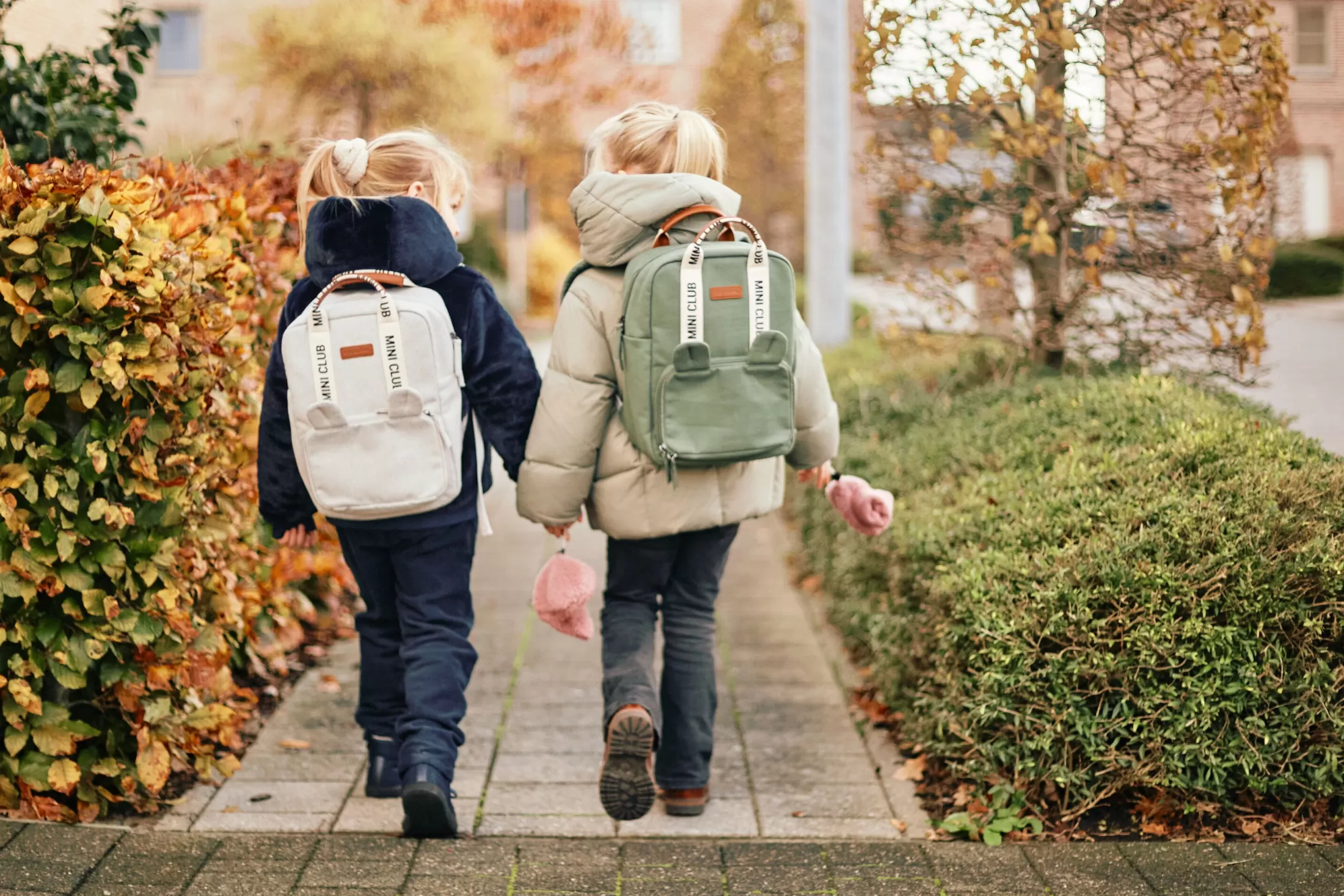 Shop Mini Club Sac a dos Enfant - Signature - Canvas - Off white Kids Bags | Signature Collection