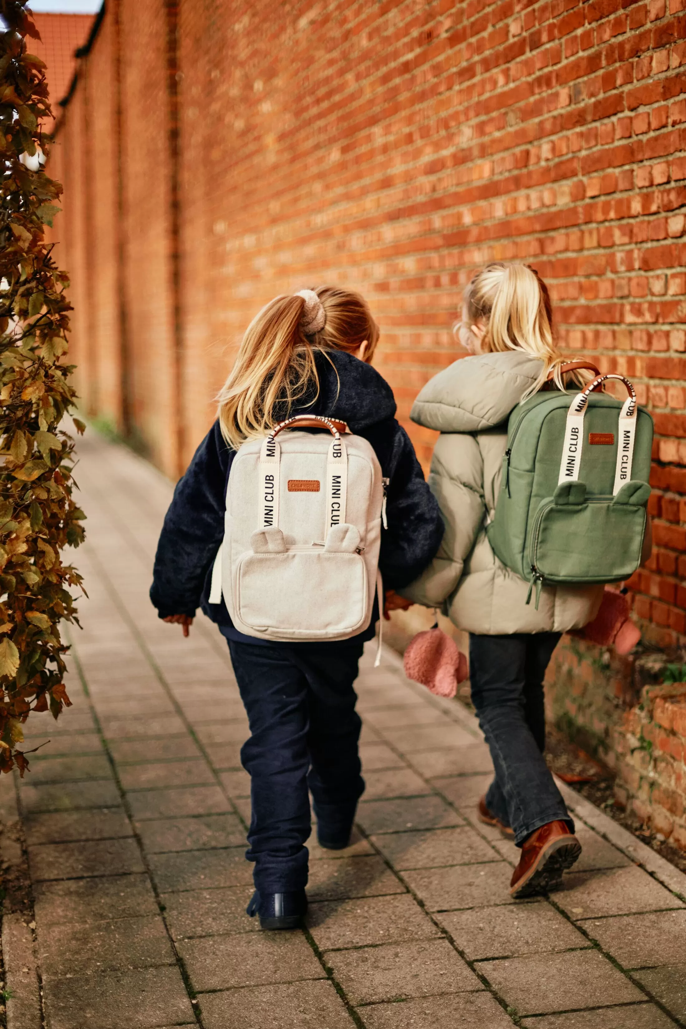 Shop Mini Club Sac a dos Enfant - Signature - Canvas - Off white Kids Bags | Signature Collection